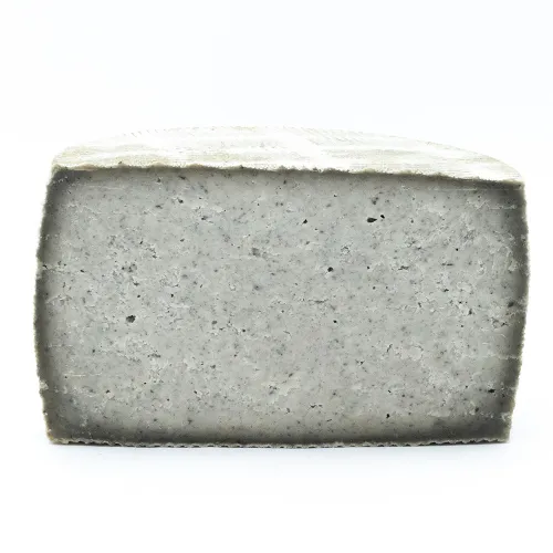 Queso de Oveja con Ajo negro 6 Queso de Oveja con Ajo negro